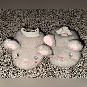 🌸 - Baby bunny slippers